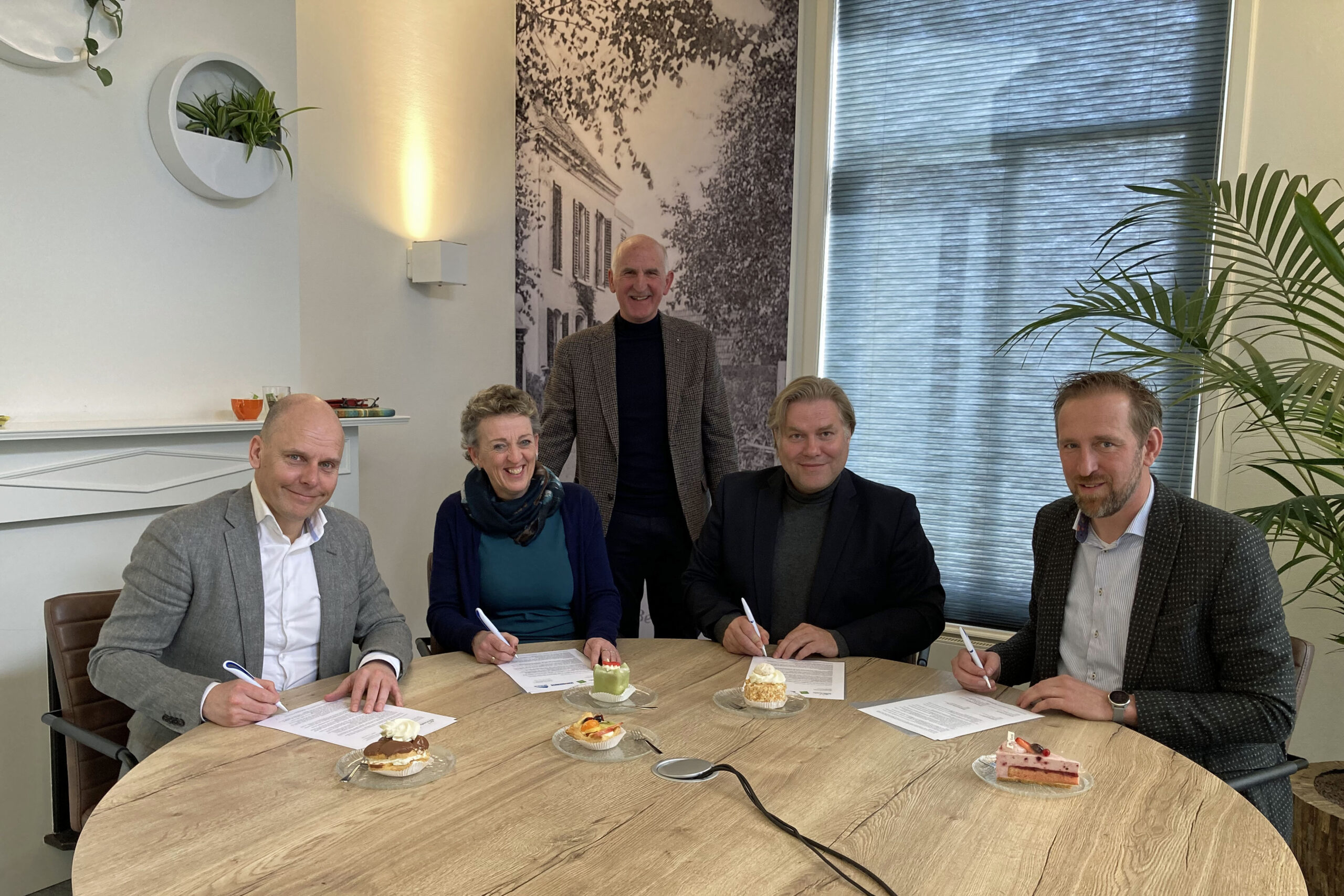 Ondertekening samenwerking Bosrande Putten B.V. en Woningstichting Putten